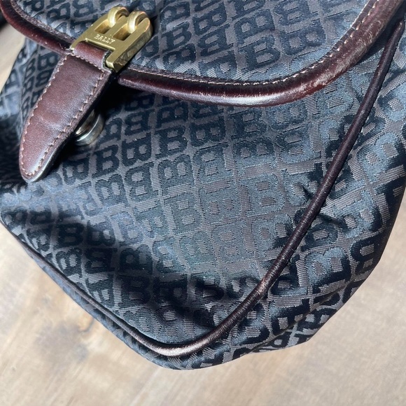 Vintage Monogram Bally leather crossbody bag - Picture 7 of 8